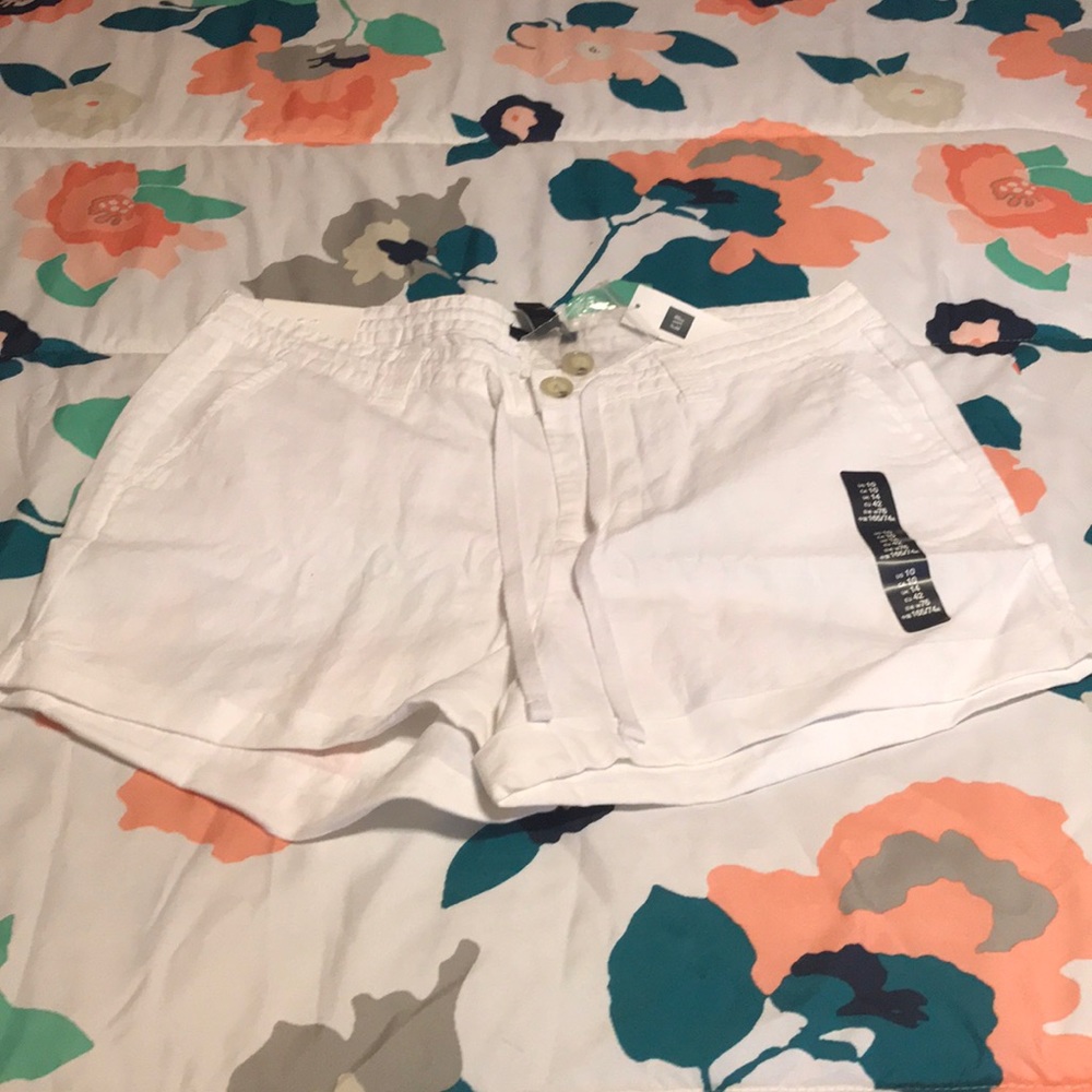 NWT Gap linen shorts